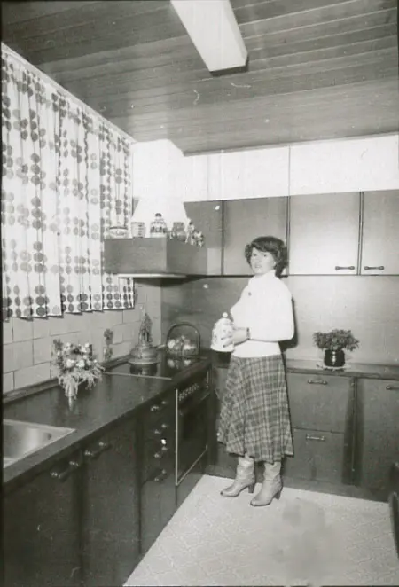 Historie 2 Schneider Design-Möbel Fellbach, Region Stuttgart 1970 Kuechenstudio Erna Schneider Small 450x662 1 Schneider Design-Möbel Fellbach, Region Stuttgart