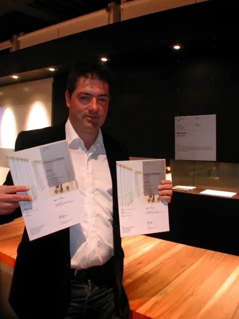 Historie 9 Schneider Design-Möbel Fellbach, Region Stuttgart 2005 Klaus Schneider Urkunden Big Apple und Sipario 2 Small 1 Schneider Design-Möbel Fellbach, Region Stuttgart