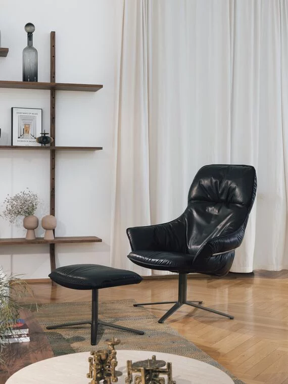 MARIE von Freifrau- Jetzt im Design-Möbelhaus Schneider in Fellbach